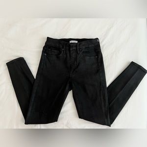 GOOD AMERICAN GOOD LEGS black coated skinny jeans